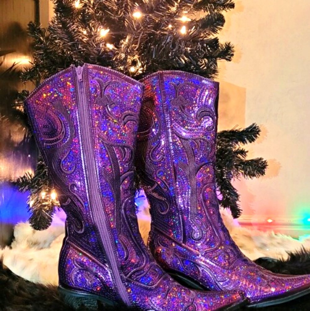 New HOLOGRAPHIC PURPLE Boots!Great price